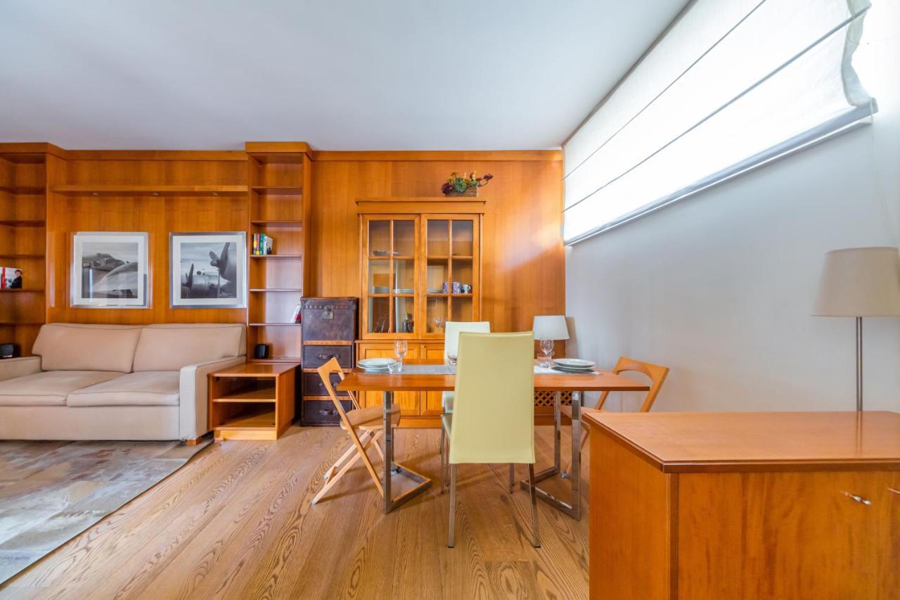 Cozy Apt - Corso Vercelli & Conciliazione M1 Milan Bagian luar foto